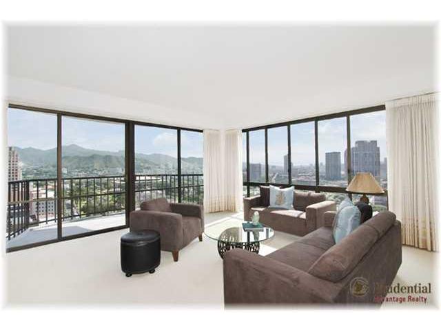 700 Richards Street  Unit 2206