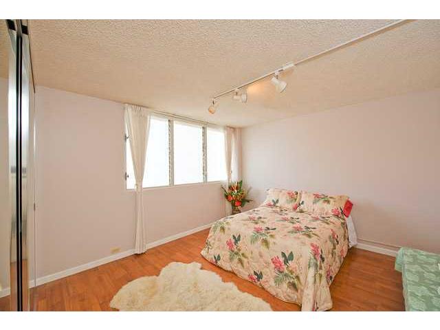 1212 Punahou Street  Unit 1008