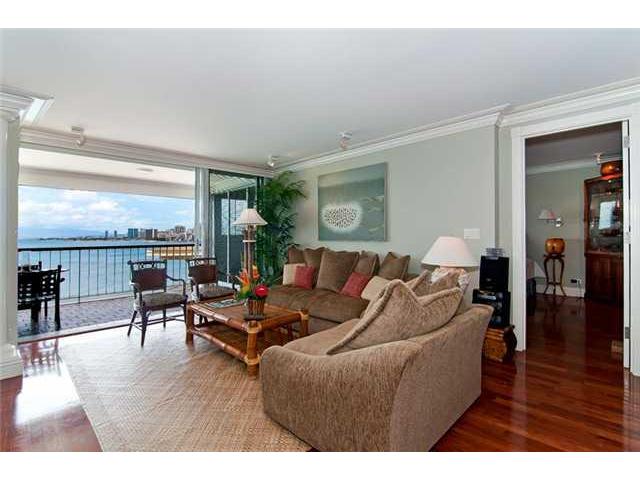 2877 Kalakaua Avenue  Unit 1107