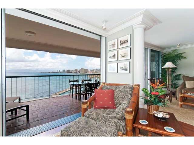 2877 Kalakaua Avenue  Unit 1107