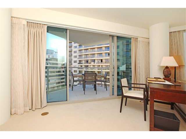223 Beach Walk  Unit 802