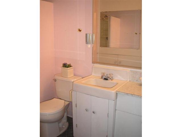 425 Ena Road  Unit B/608