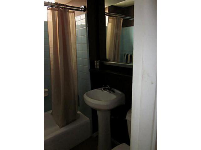 236 Liliuokalani Avenue  Unit 102