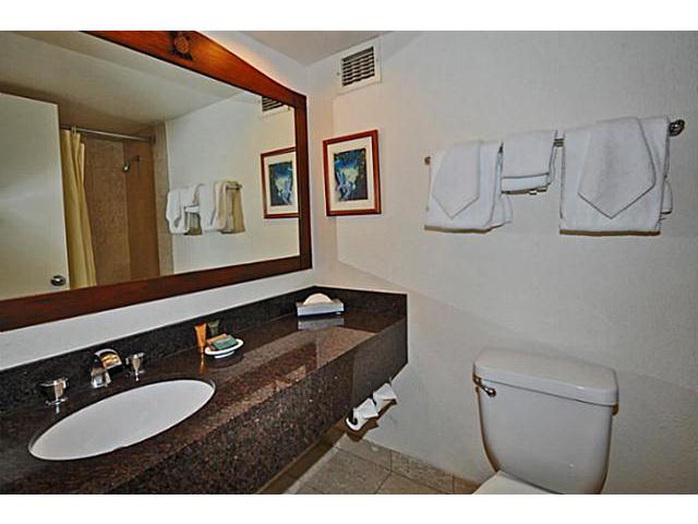 2045 Kalakaua Avenue  Unit 114
