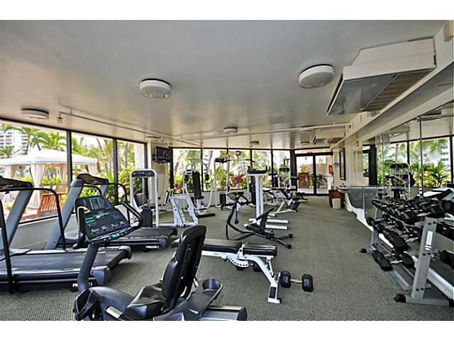 2045 Kalakaua Avenue  Unit 114