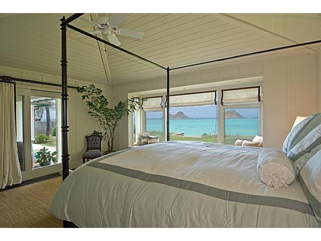 1586 Mokulua Drive  Unit 1