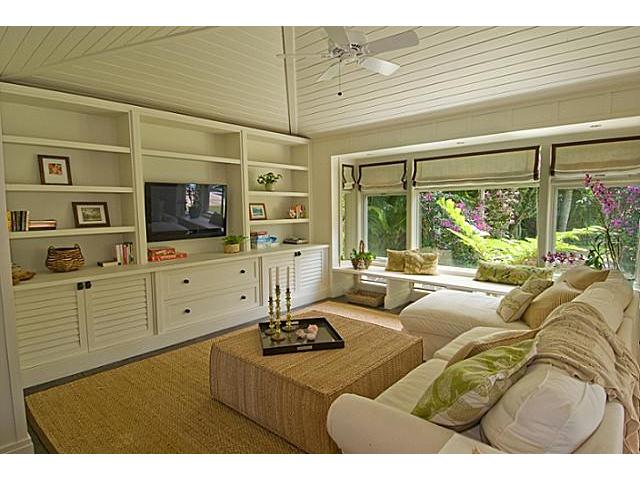 1586 Mokulua Drive  Unit 1