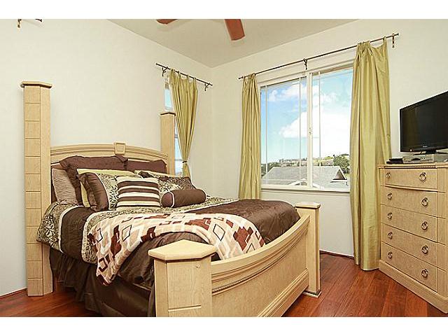 921087 Palahia Street  Unit B