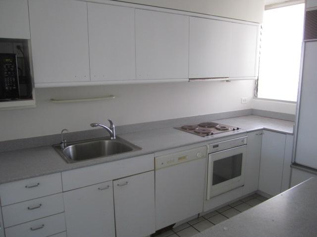 500 University Avenue  Unit 904