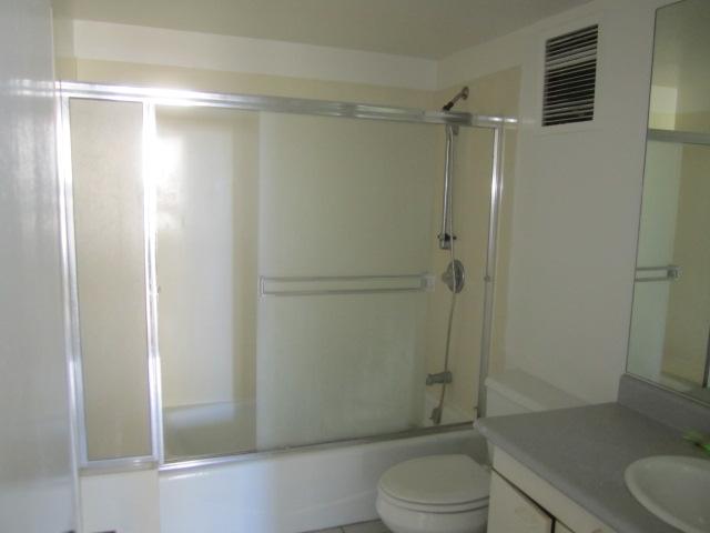 500 University Avenue  Unit 904