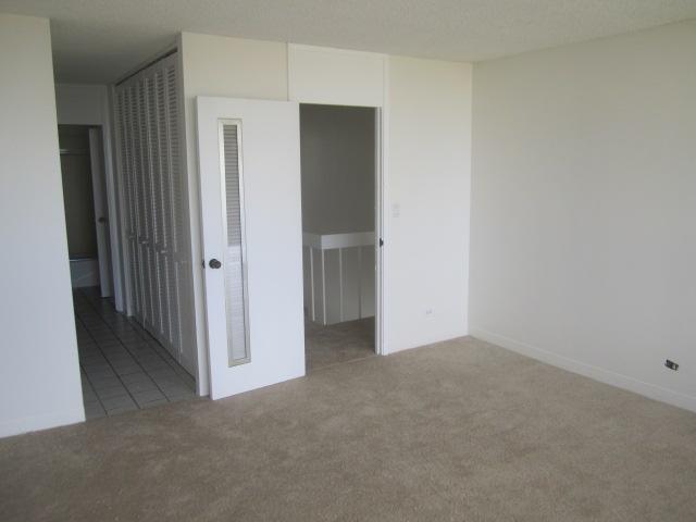 500 University Avenue  Unit 904