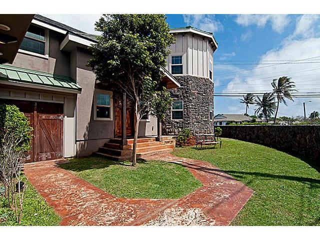 55-689 Wahinepee Street