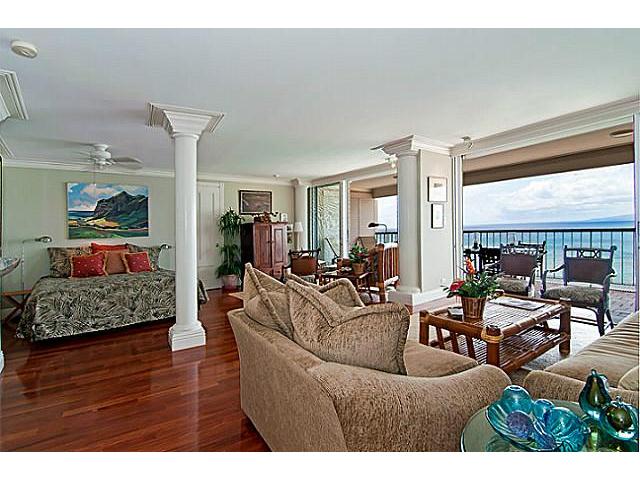 2877 Kalakaua Avenue  Unit 1107