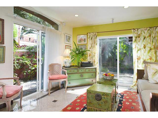 3063 Diamond Head Road