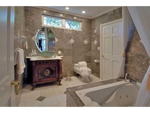 3063 Diamond Head Road