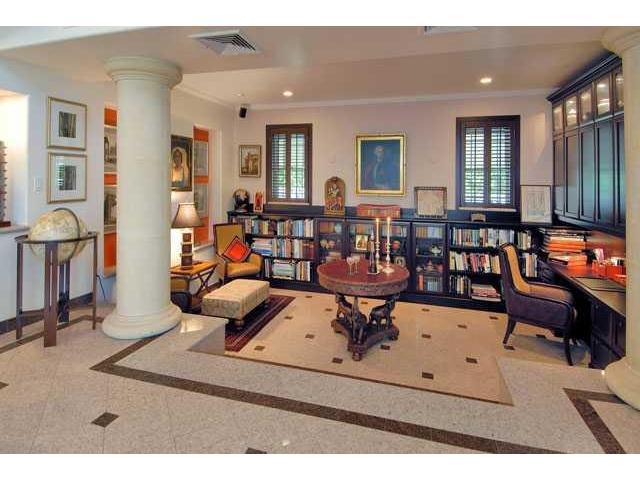 3063 Diamond Head Road