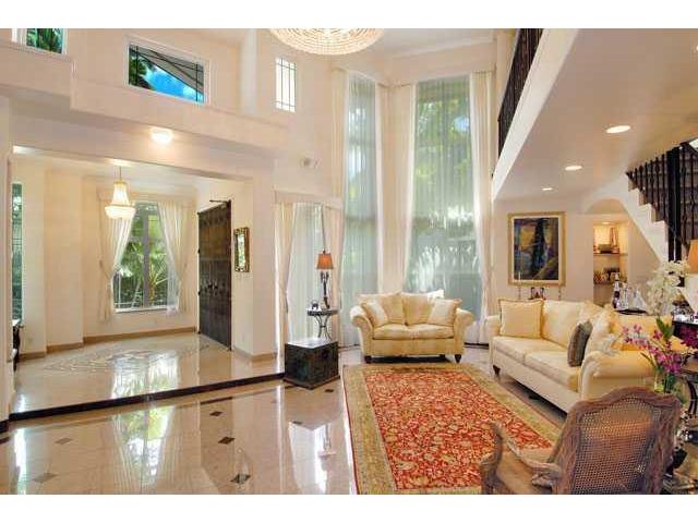 3063 Diamond Head Road