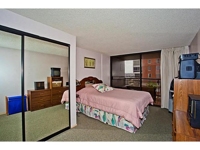 2724 Kahoaloha Lane  Unit 1805