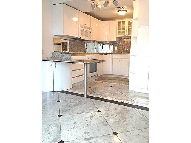 225 Queen Street  Unit 23E