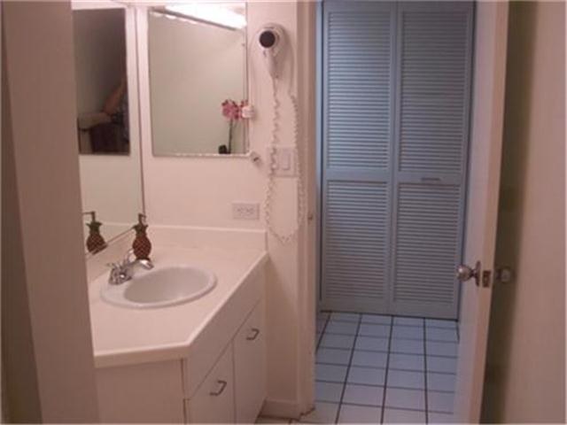 2947 Kalakaua Avenue  Unit 302
