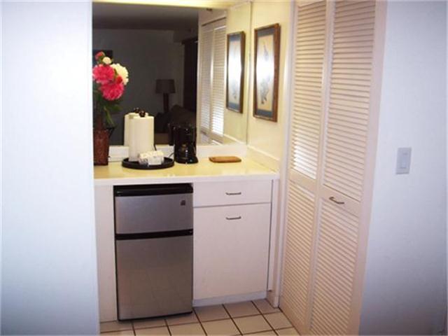 2947 Kalakaua Avenue  Unit 302