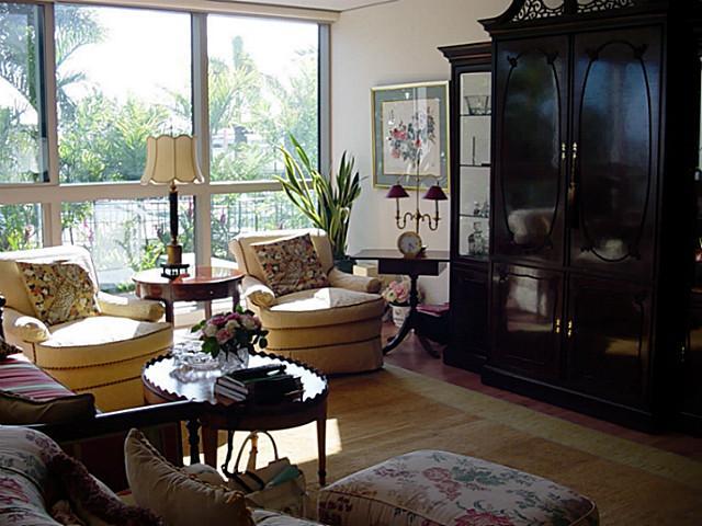 1177 Queen Street  Unit 708