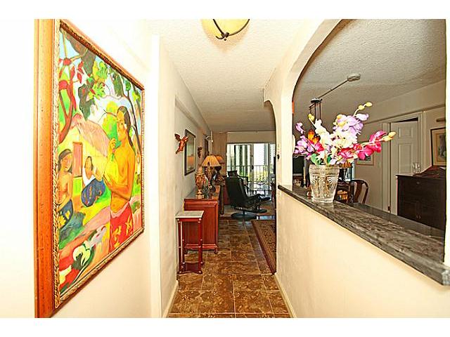 303 Liliuokalani Avenue  Unit 1104