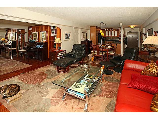 303 Liliuokalani Avenue  Unit 1104