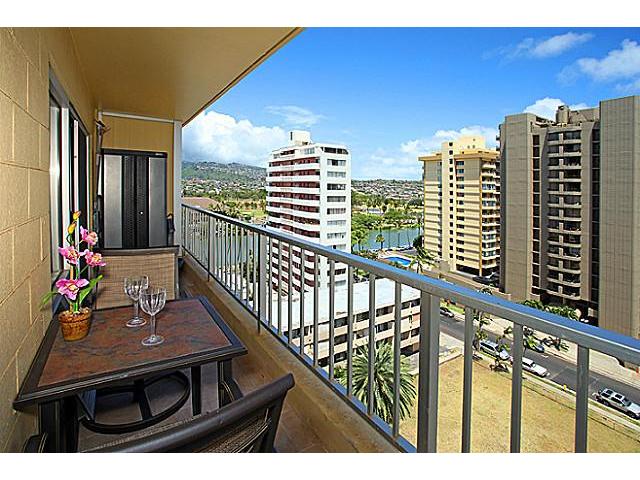 303 Liliuokalani Avenue  Unit 1104