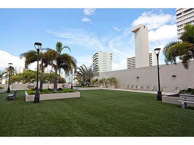2499 Kapiolani Boulevard  Unit 3705