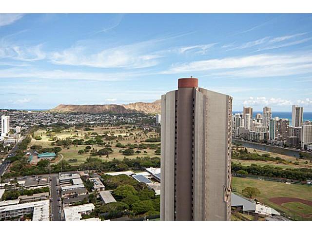 2499 Kapiolani Boulevard  Unit 3705