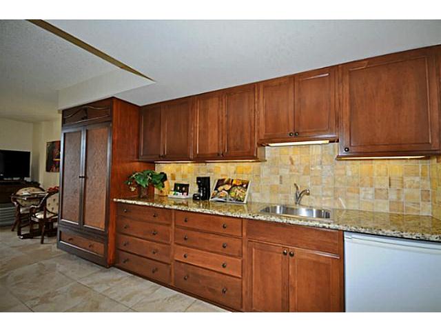 2045 Kalakaua Avenue  Unit 114