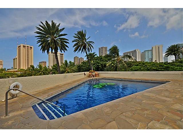 2045 Kalakaua Avenue  Unit 114