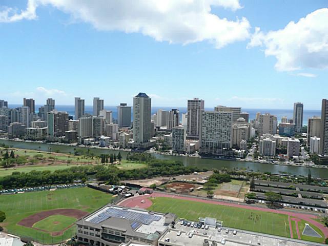 581 Kamoku Street  Unit EWA3704