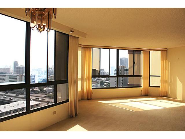 1050 Lunalilo Street  Unit 1006