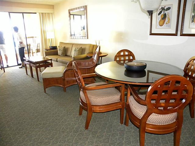 2470 Kalakaua Avenue  Unit 903