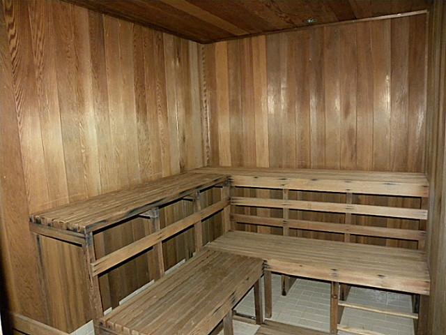 2470 Kalakaua Avenue  Unit 903
