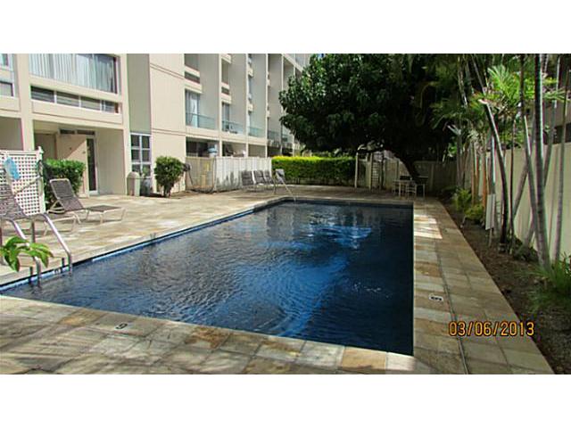 555 University Avenue  Unit 2606