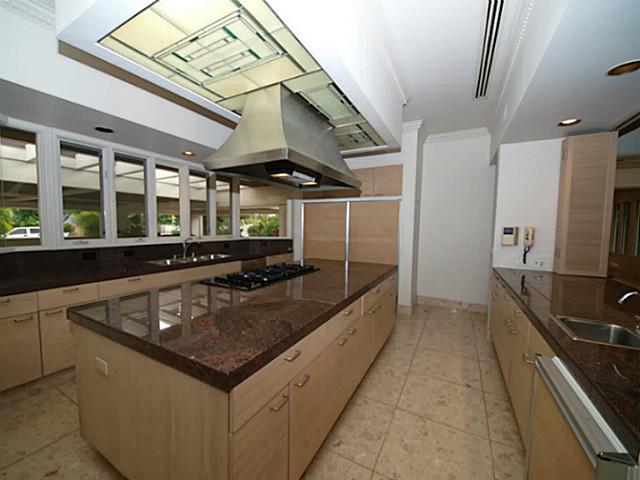 4714 Kahala Avenue