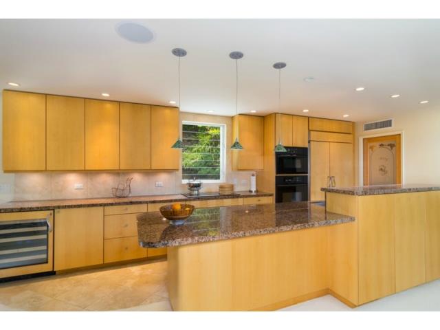 3200 Diamond Head Road  Unit 3