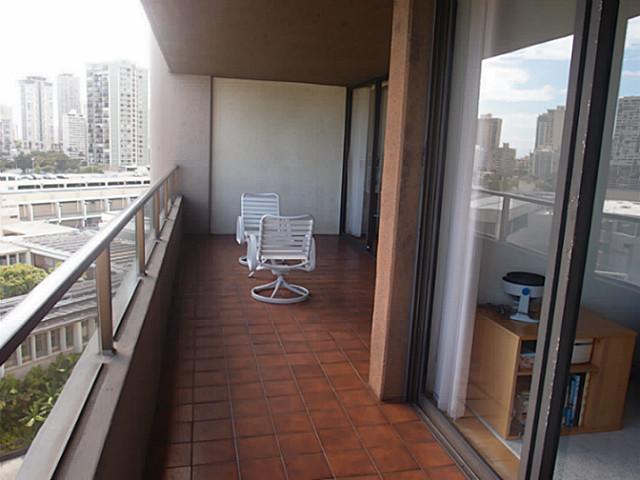 583 Kamoku Street  Unit DH1001