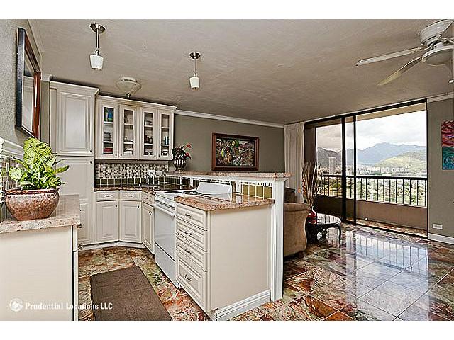 320 Liliuokalani Avenue  Unit 1905