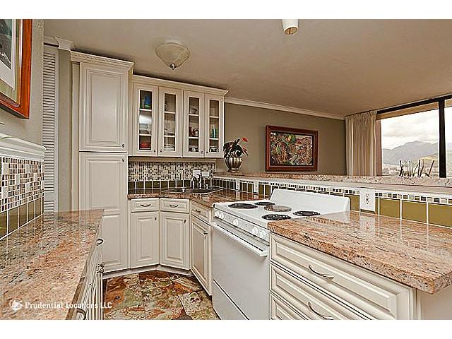 320 Liliuokalani Avenue  Unit 1905
