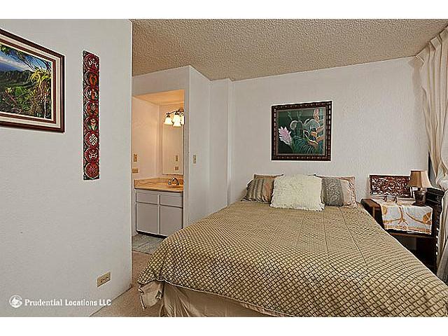 320 Liliuokalani Avenue  Unit 1905