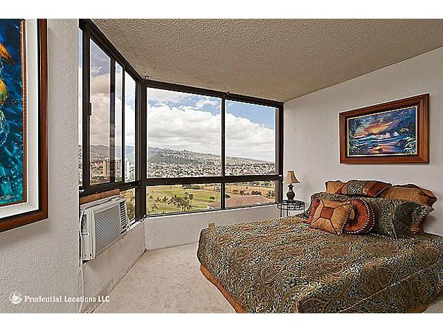 320 Liliuokalani Avenue  Unit 1905