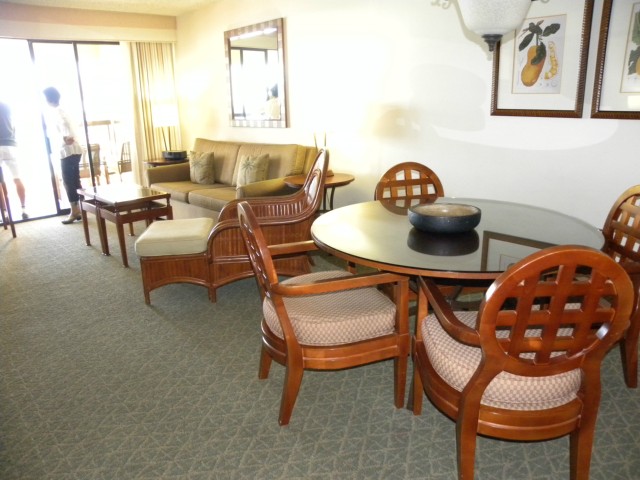 2470 kalakaua Avenue  Unit 903