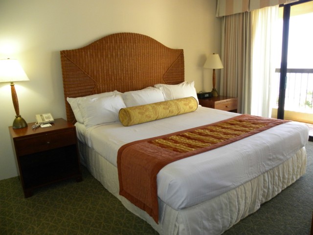 2470 kalakaua Avenue  Unit 903