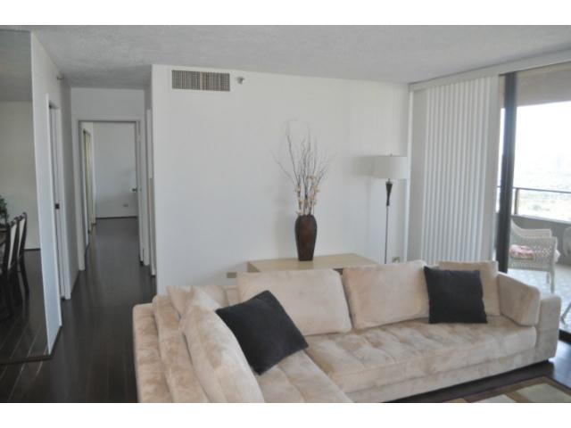 583 Kamoku Street  Unit DH3901
