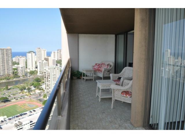583 Kamoku Street  Unit DH3901