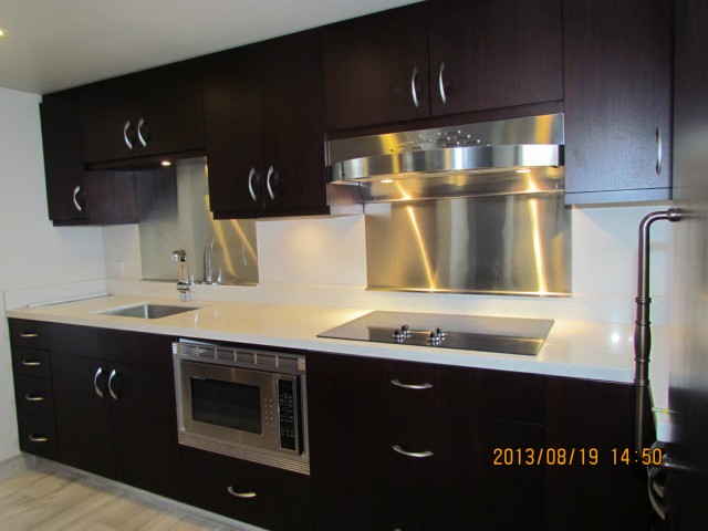 500 University Avenue  Unit 904